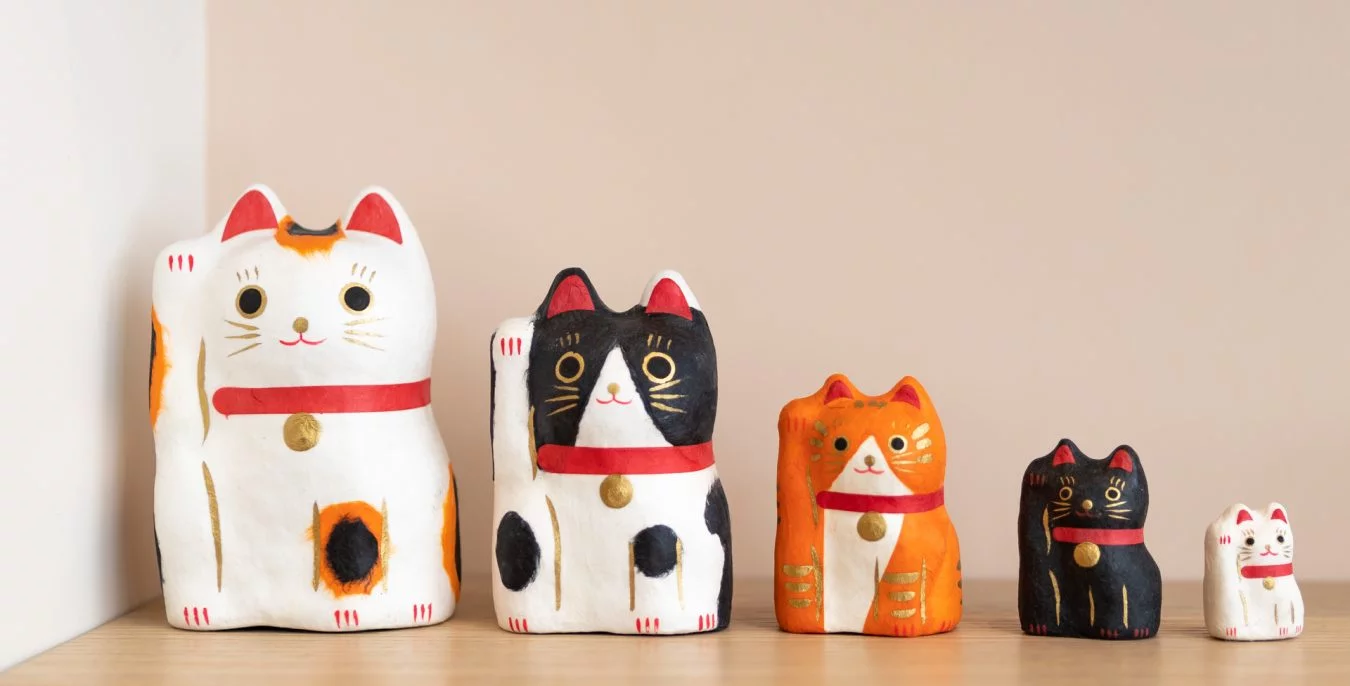 figurines chats bienvenue japon